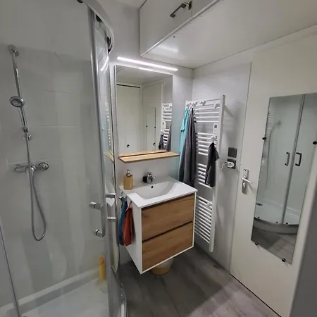 Apartmán Calme A 5 Mn En Voiture De La Avec Garage *